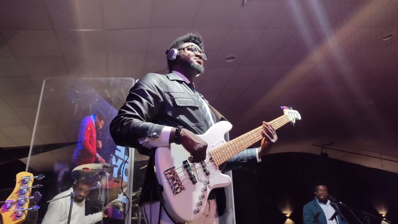 THE SPEAKING BASS | INTENSE WORSHIP ATMOSPHERE AT LIGHT NATION WITH BASSMATICS