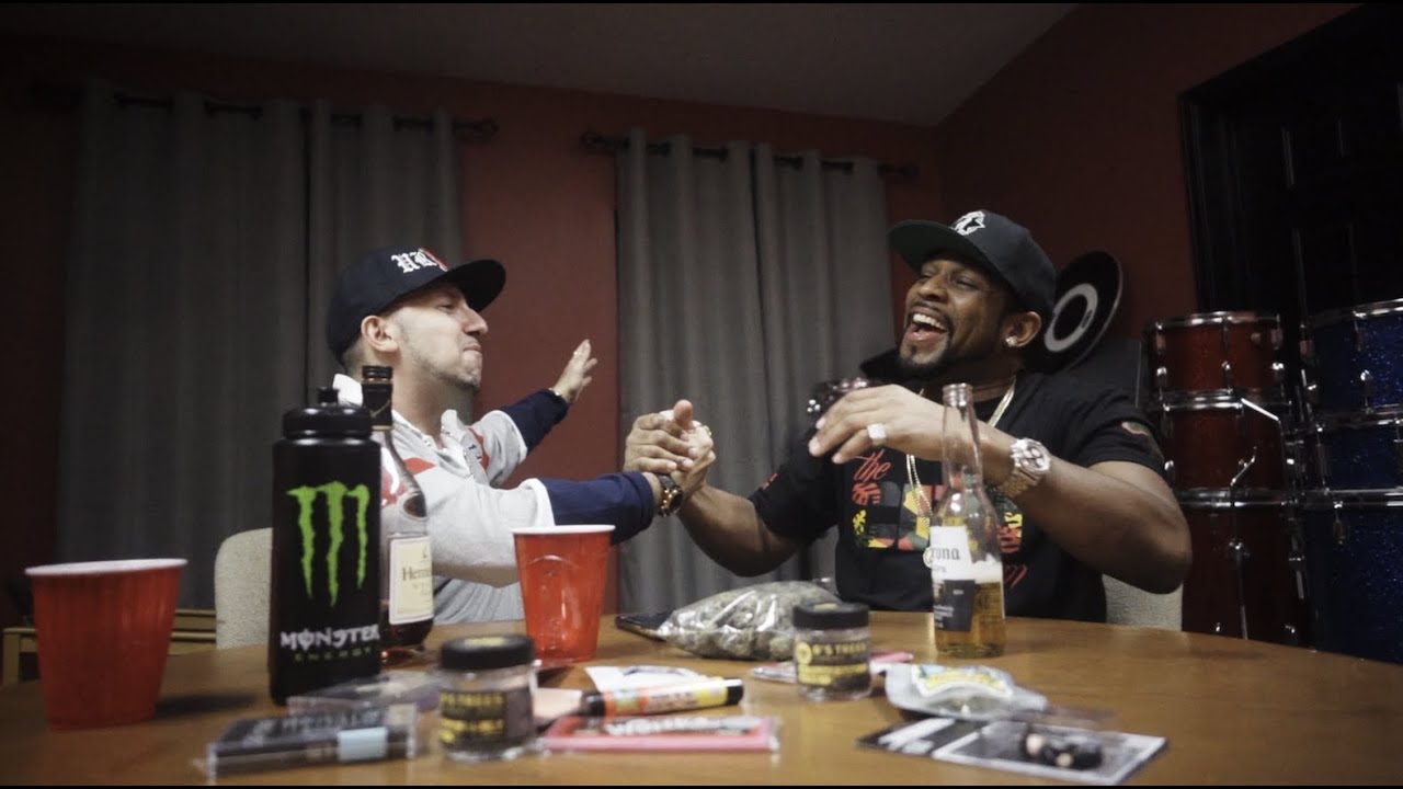 V Knuckles - The Game Feat. Termanology (Prod. by Phoniks)