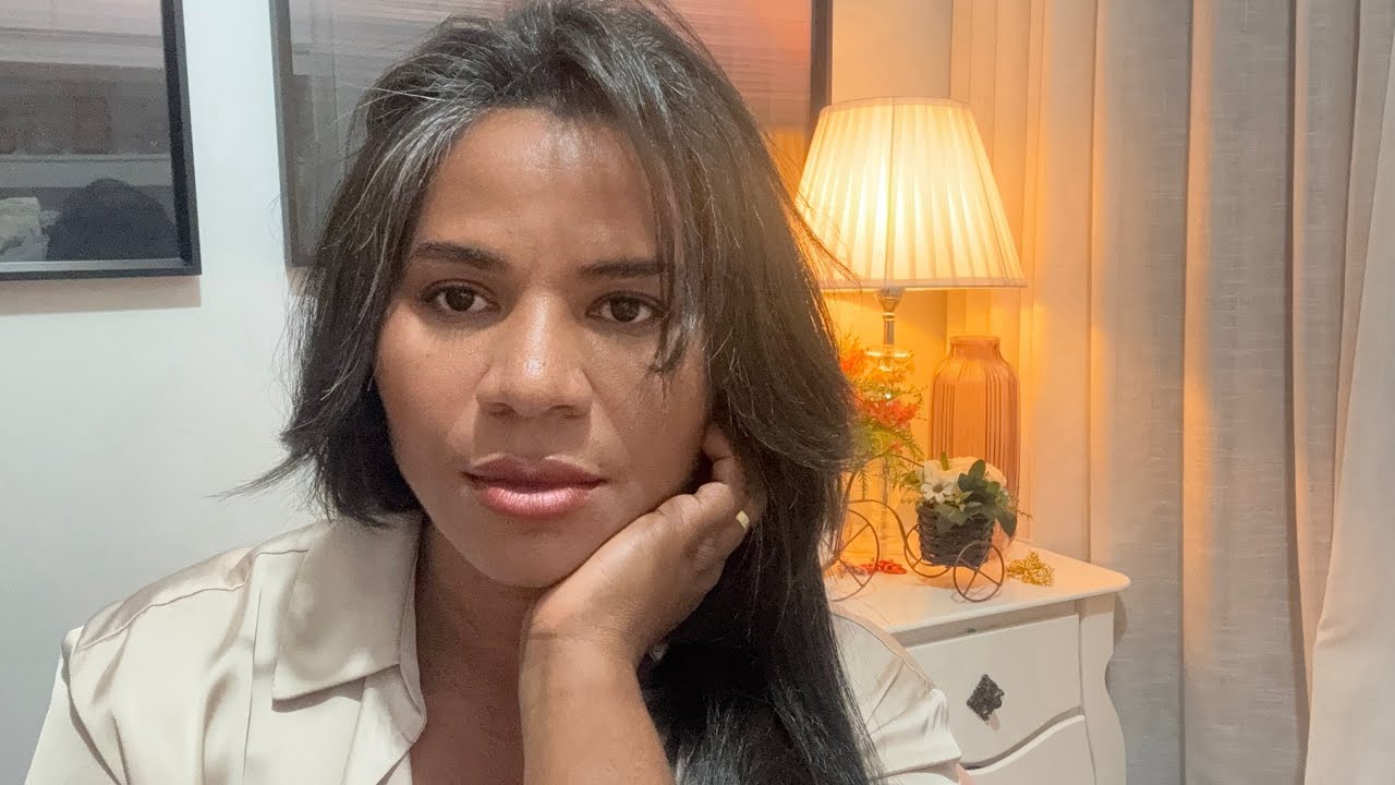 Vi alguém te convidando para ir em um lugar onde ela preparou uma surpresa te pedirá em casamento ￼