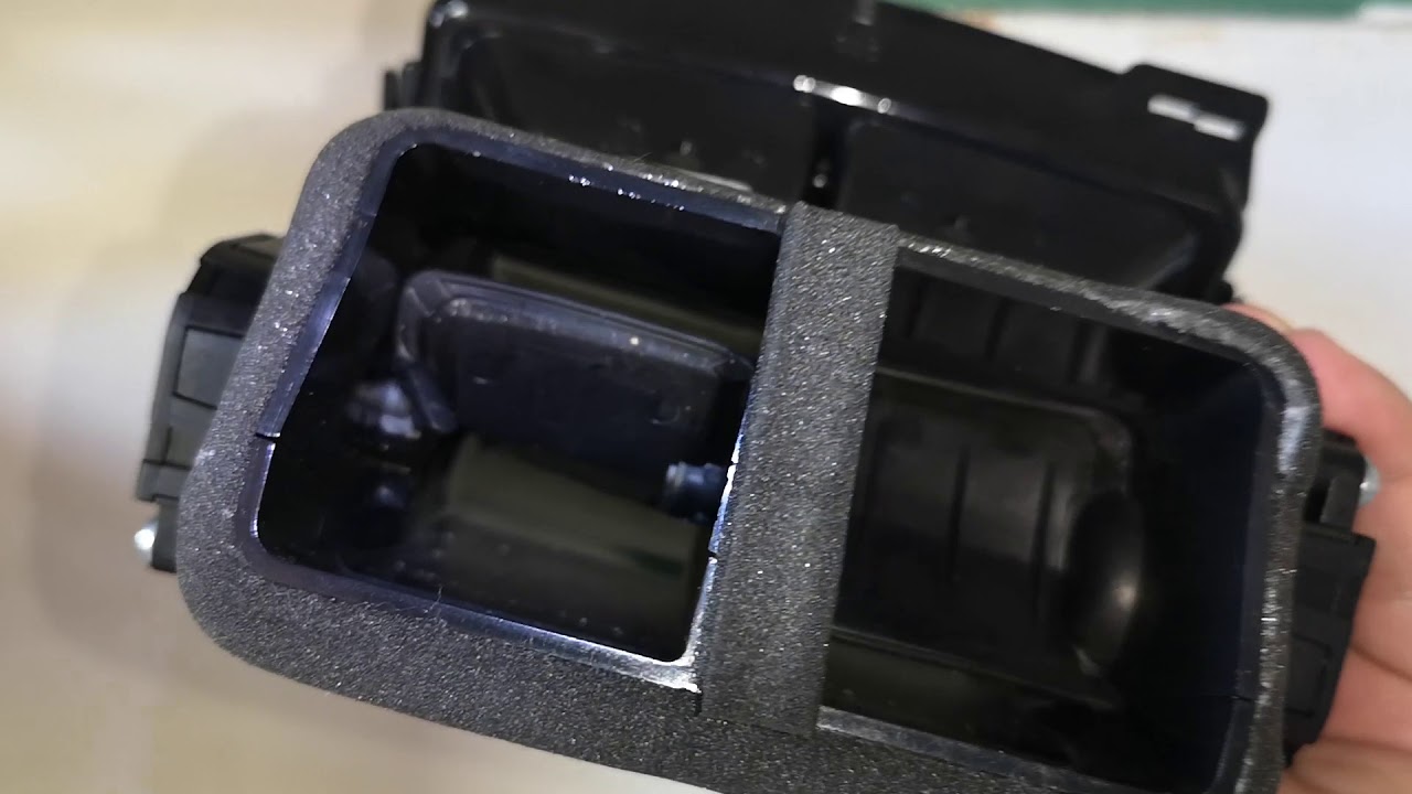 Audi A6 C7/4G - replacing the faulty rear HVAC flap motor/actuator