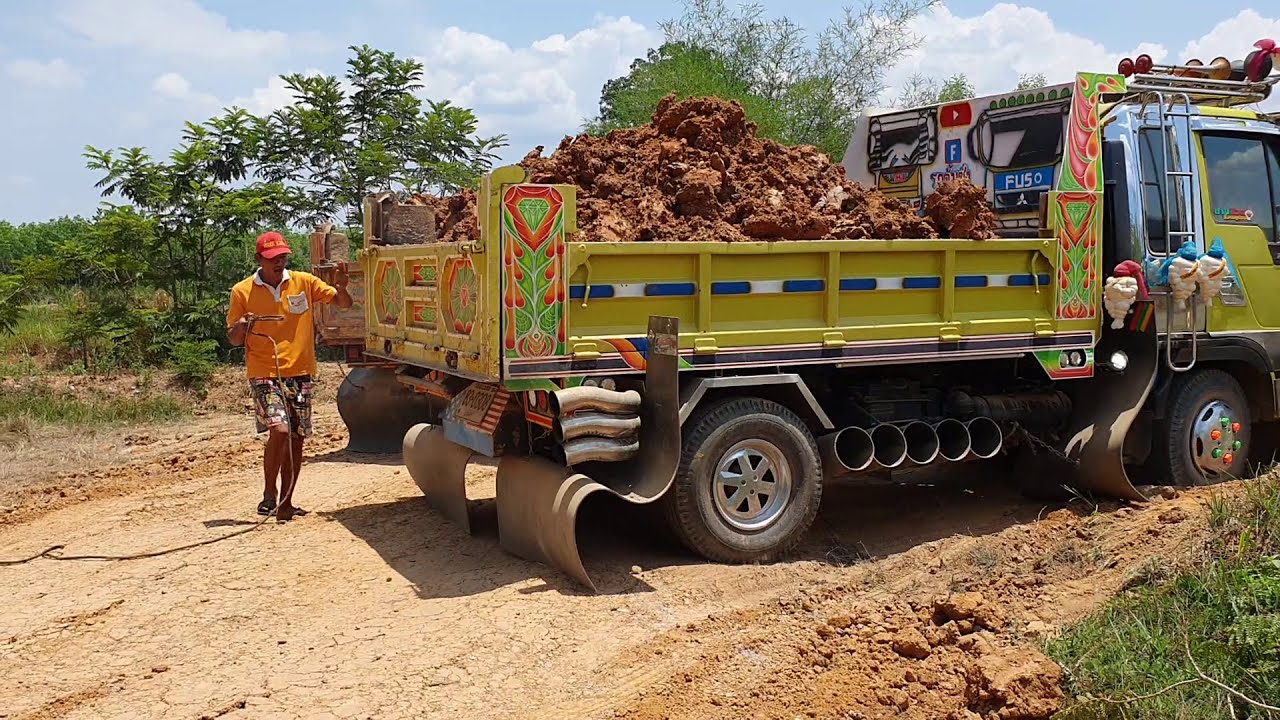 มาดูพี่นนท์ขับน้องมะนาวกันบ้างจะเป็นยังไง ถ้าขับเก่งจะซื้อให้ขับเลย Dump Truck