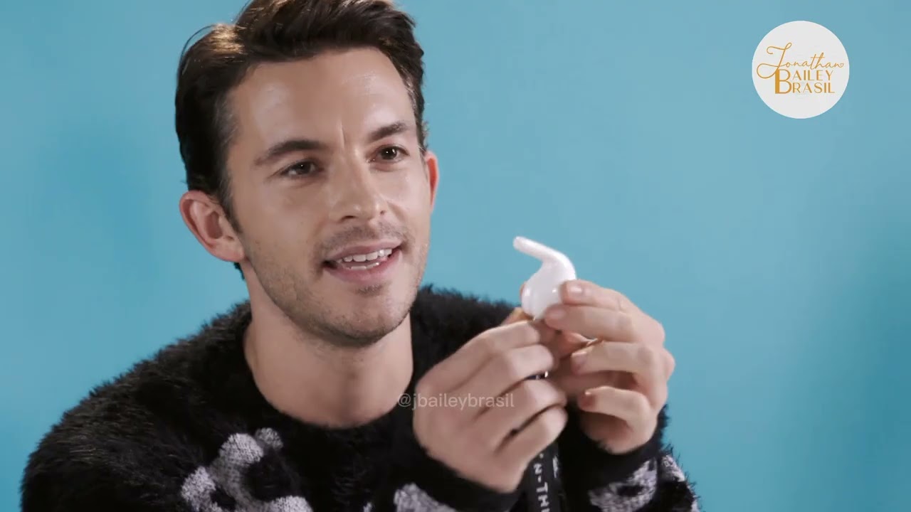 Jonathan Bailey e seus 10 itens essenciais - GQ | LEGENDADO