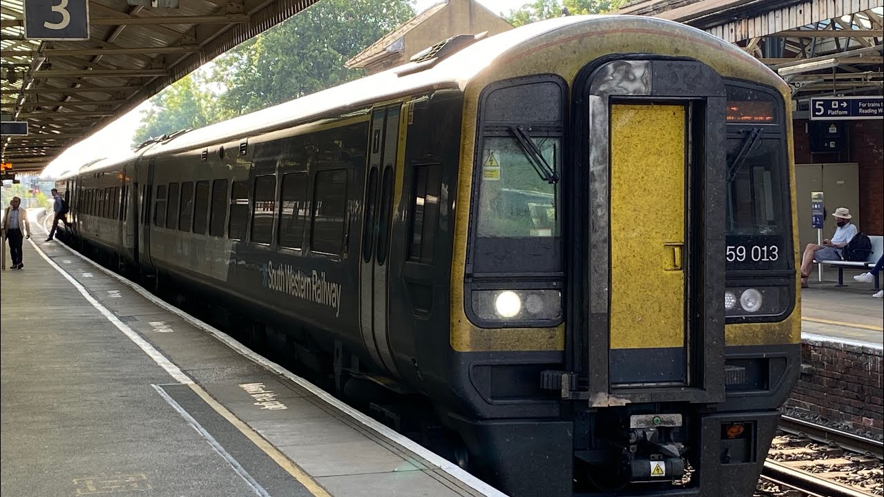 Class 159 Sprinter | 159013 | South Western Railway | Basingstoke | 08/08/22