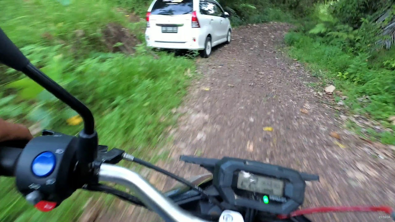 Belajar ngetrail pakai Beat street #beatstreet #adventure #matictrail