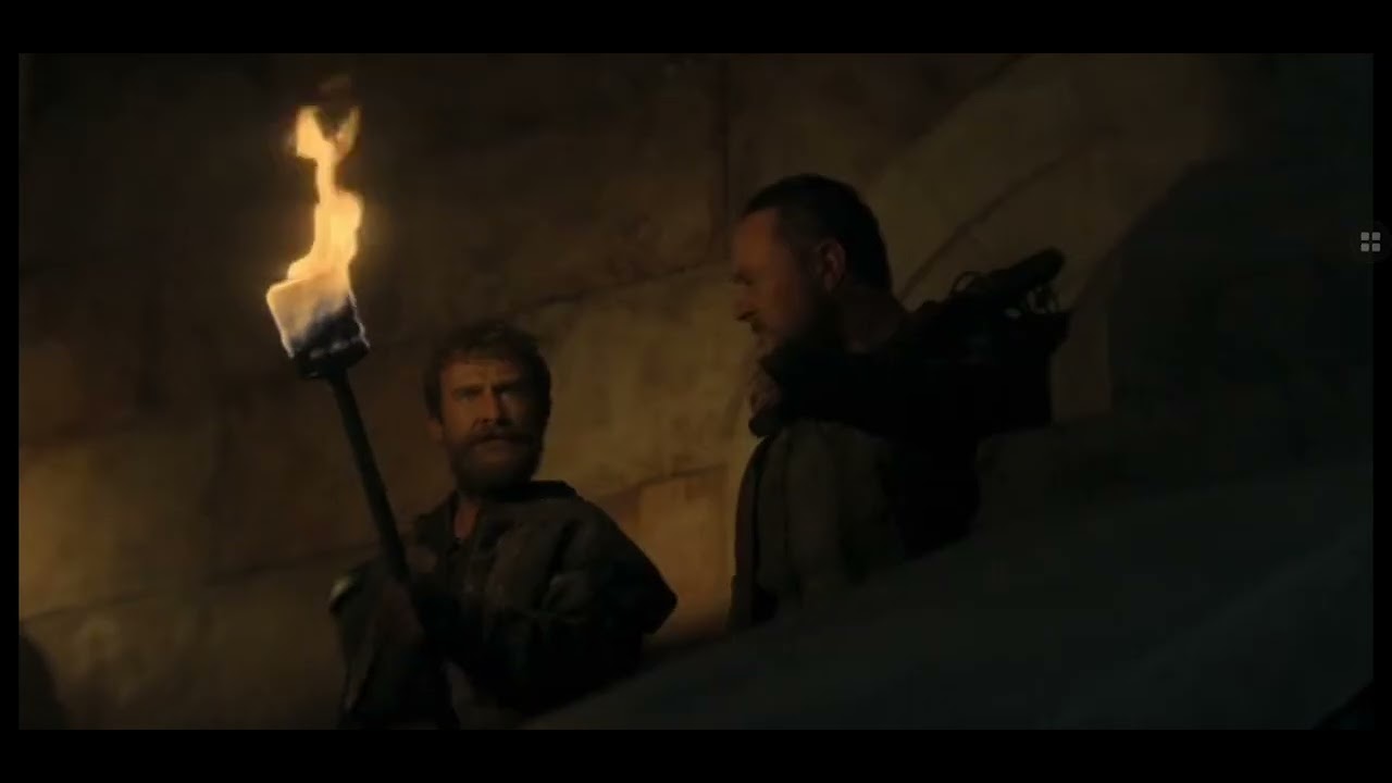 Aegon drinking on the iron throne HODSO2EP1