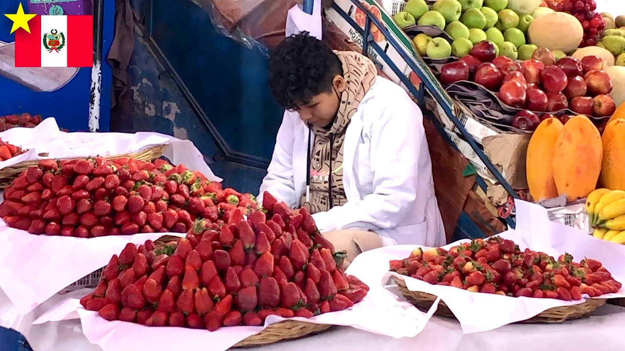 Peruvian Market Magic: Exploring Exotic Fruits and Colorful Strawberries!
