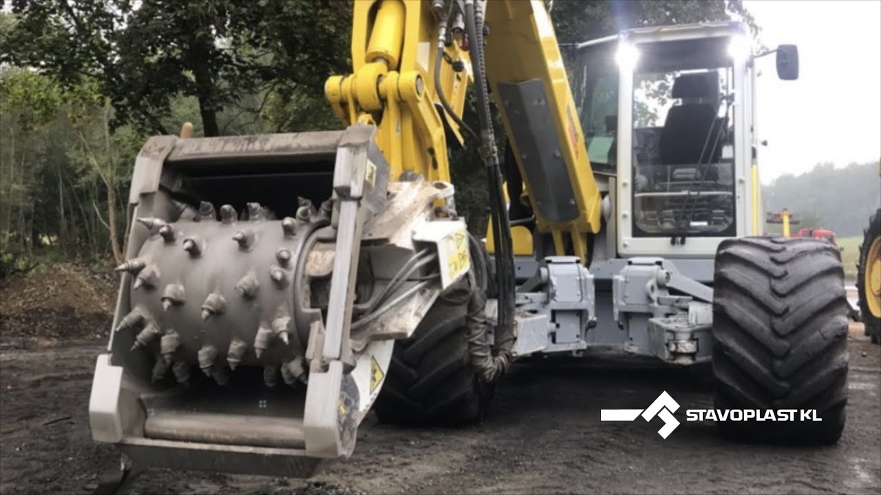 Frézování asfaltu bagrem Menzi Muck M545 / Asphalt grinder / STAVOPLAST KL
