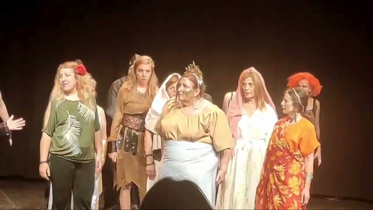 Gritando en la Oscuridad de Mujeres a Escena 2024