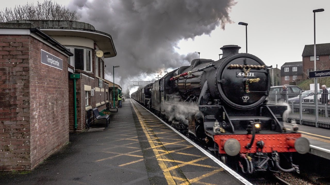 The Sherborne Christmas Carol 2016 Passing a Very Damp Templecombe