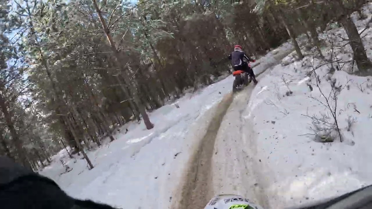 Ett varv på Hallsbergs Enduro bana 2026-02-22