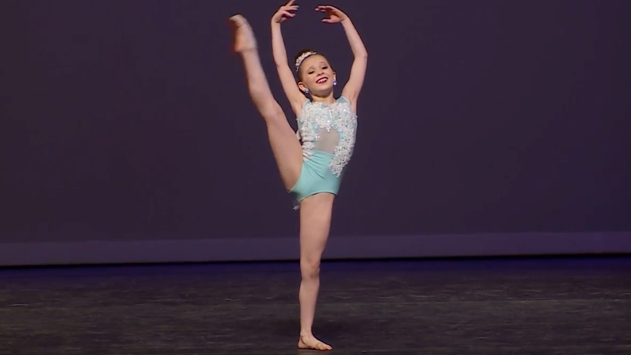 Elliana Walmsley - Am I Enough (Dance Moms Season 7 Episode 11)
