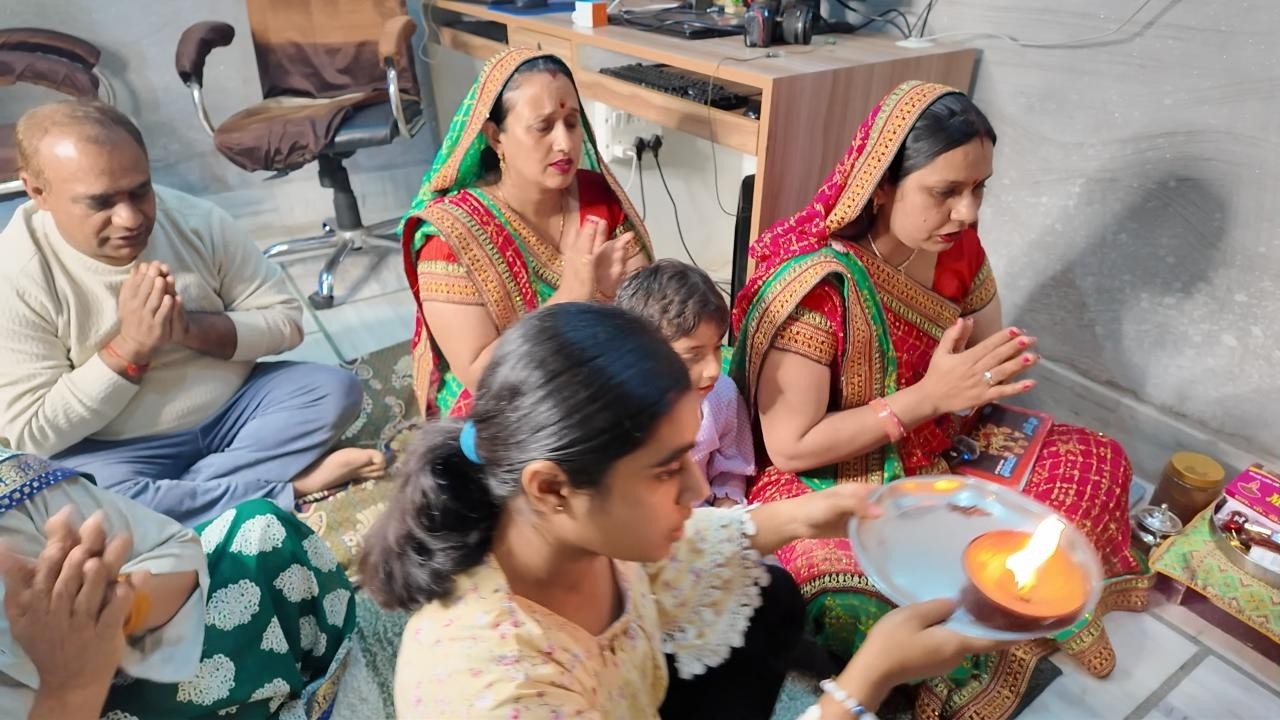 नए साल का दूसरा दिन कुछ ऐसा रहा हमारे पूरे परिवार का | Navratri Special 2026 | UP Vlogger Babli