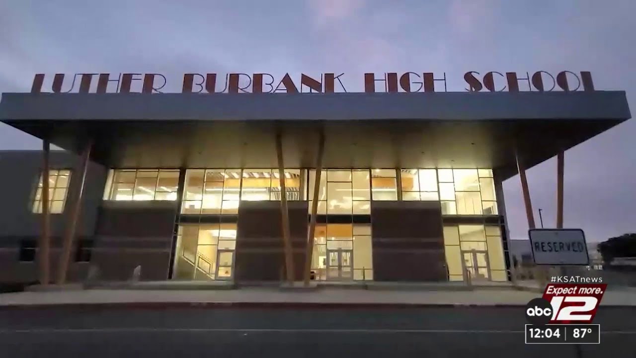 Burbank High School students start new school year with brand new building
