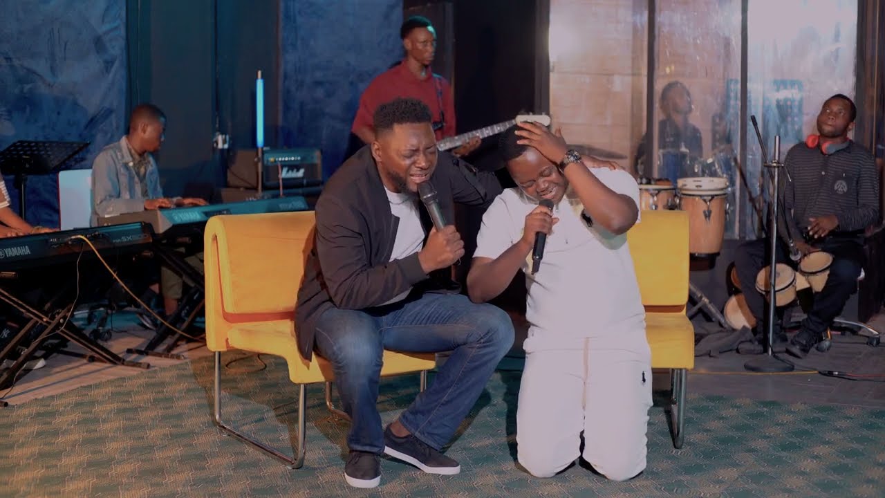 Live - Fais Ton Culte - Jonathan Yafu feat HN Madi - Moyanoli