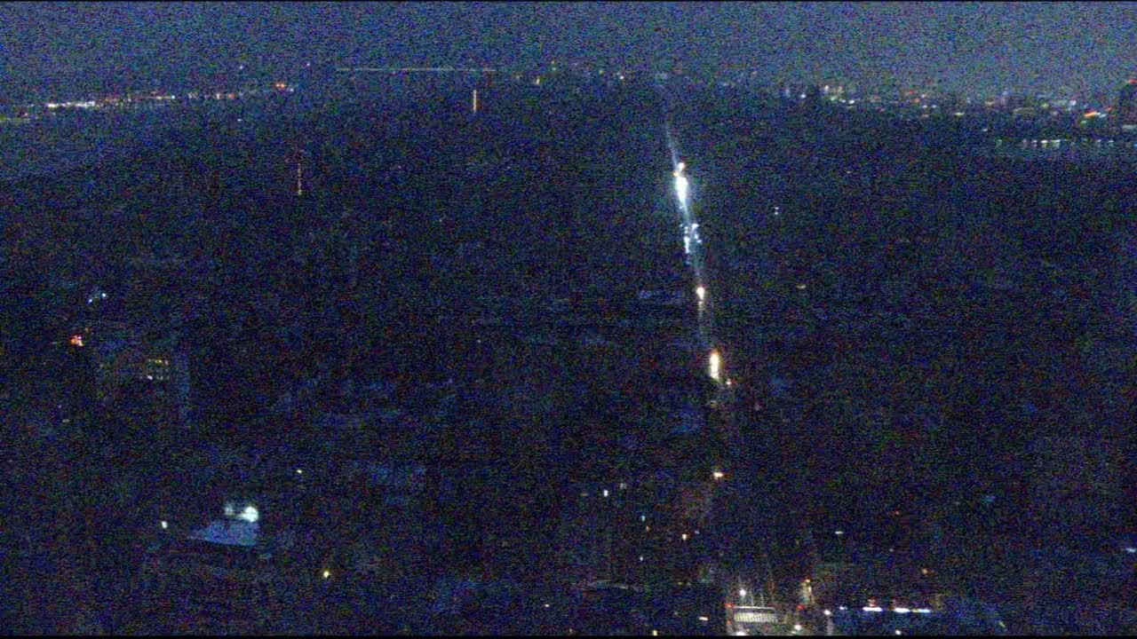 Breaking: Upper Manhattan goes dark before dawn