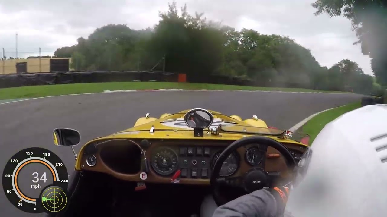 2017-07-22 - Cadwell Park - Race 1 - Oversteer through Hairpin