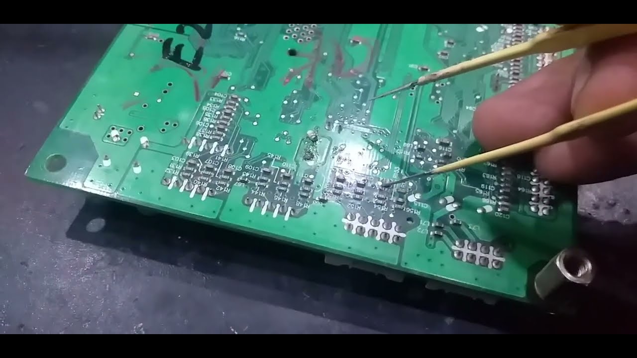 How to remove #error#214# in button hole machine #438d# brother