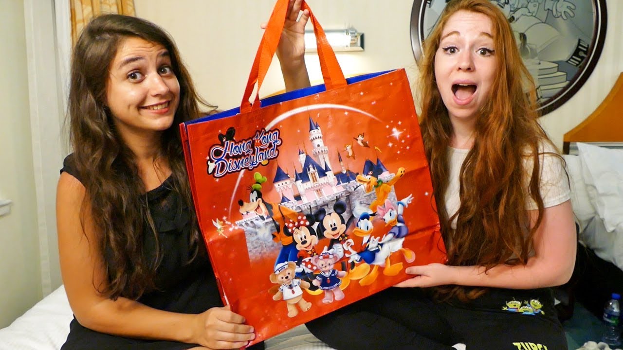 INCROYABLE SWAP DISNEY A HONG KONG DISNEYLAND AVEC PTIKOUIK !