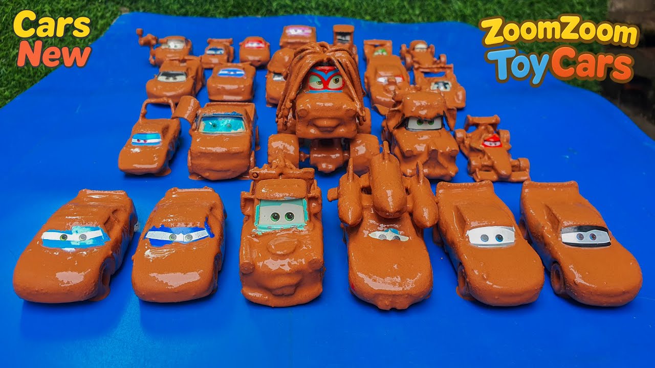 Clean up muddy minicars & disney pixar car convoys! Play in the garden