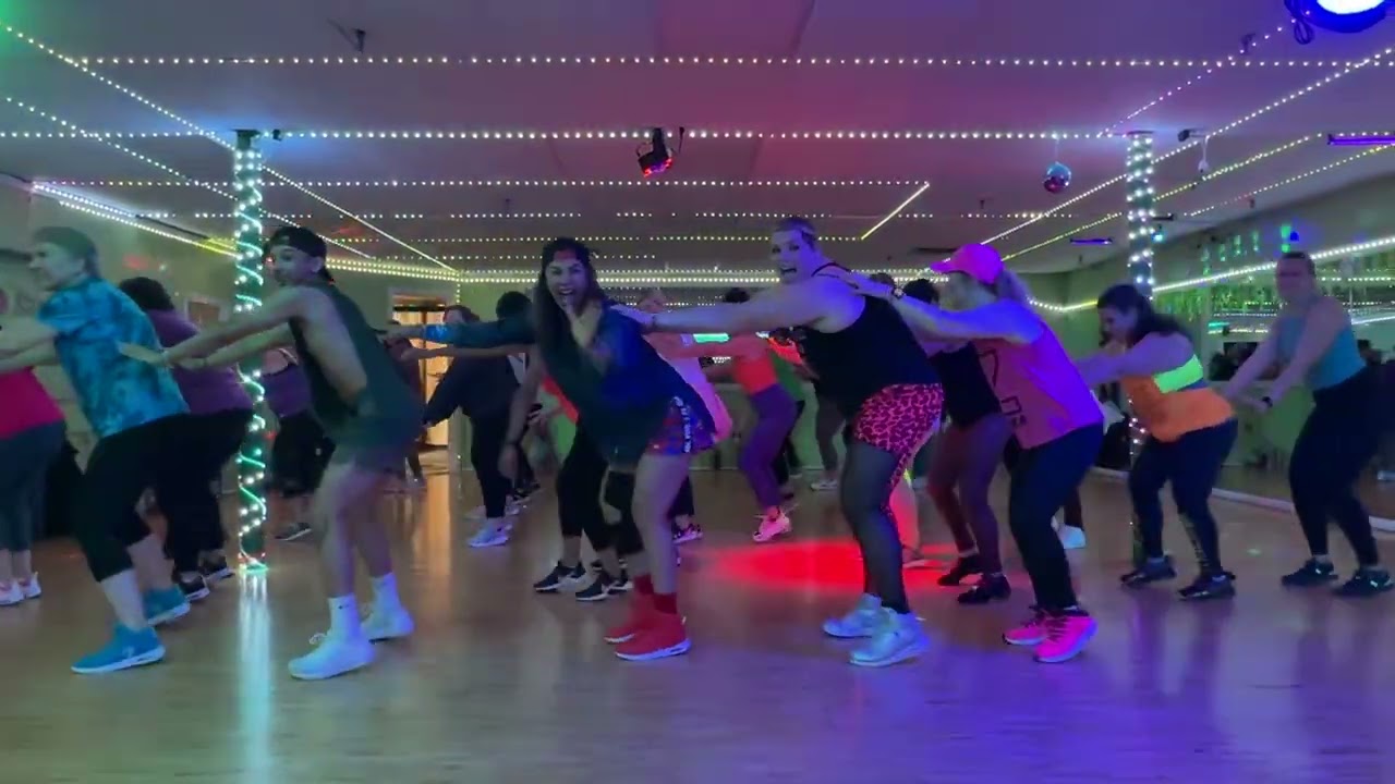 ROBATE EL SHOW by Salvi & kelson | choreography by Marianela, Marco, casey and Ross
