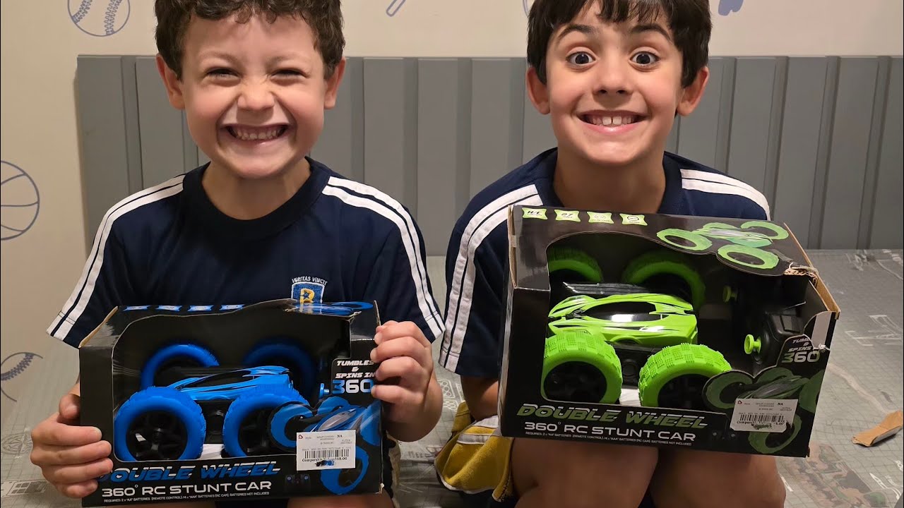 Carrinho de controle remoto 4x4 -  360° - Daniel & Antônio 