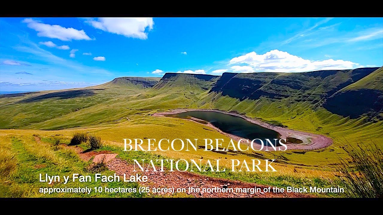 TOP PLACES TO VISIT WALES - CHAPTER 11- BRECON BEACONS NATIONAL PARK LLYN Y FAN FACH PICWS DU | TREK