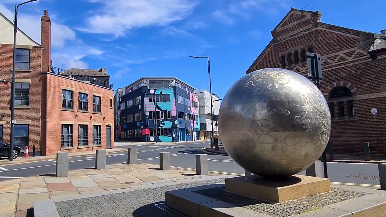 Walk around Leeds#leeds #travel #yorkshire #yorkshirelife