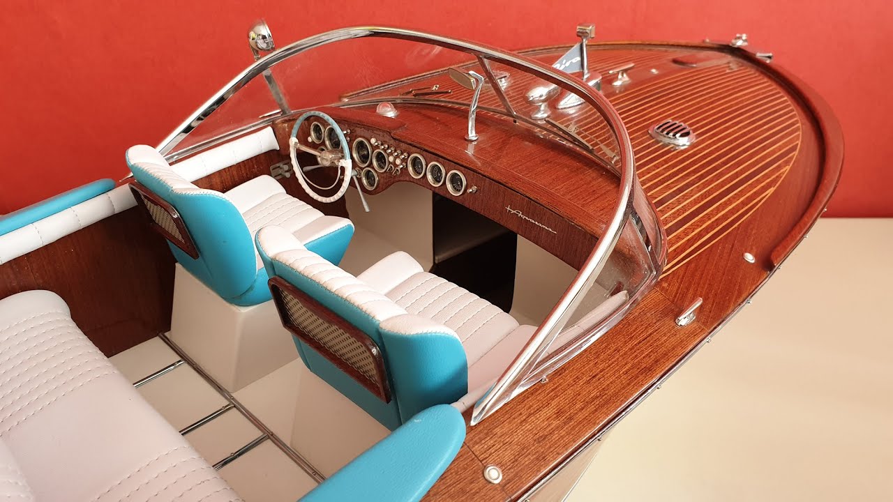 Amati Italian Runabout Riva Aquarama Build