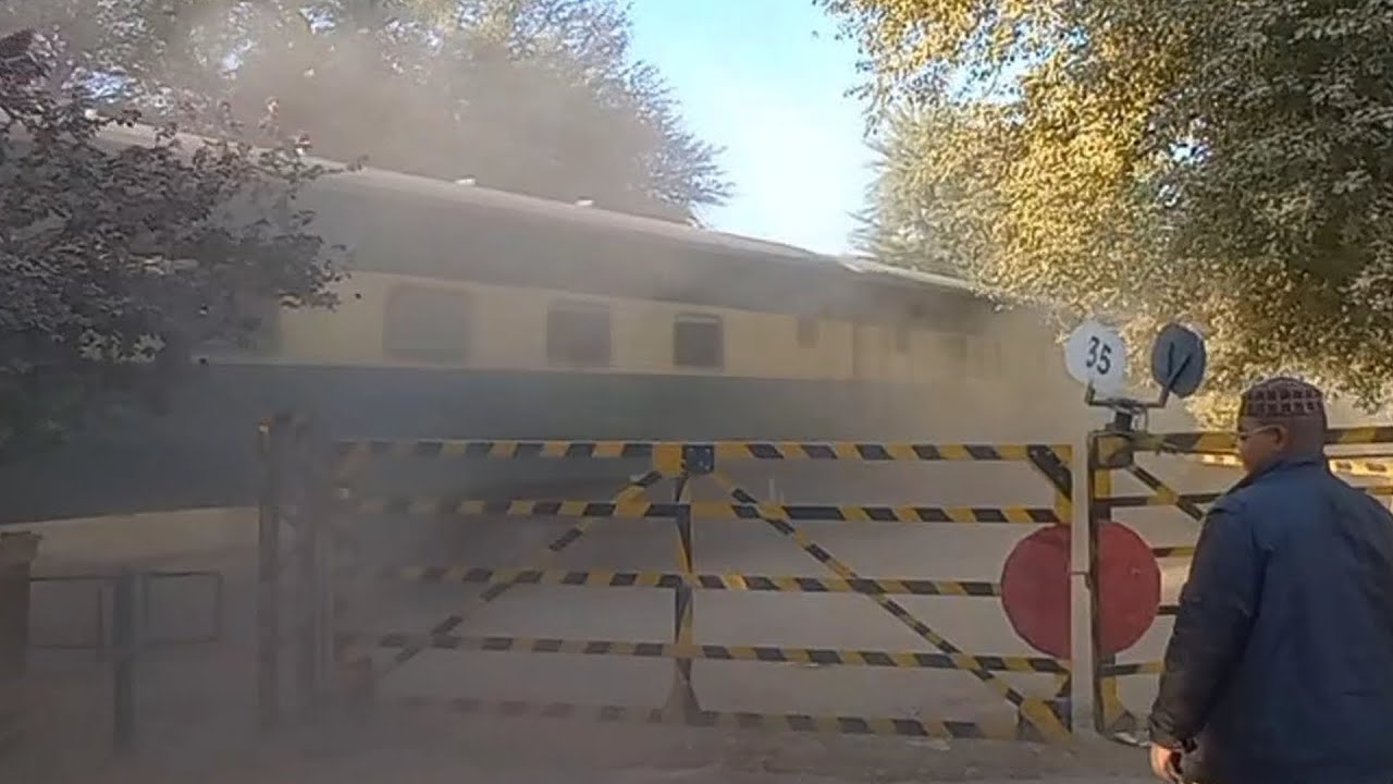 HIGH SPEED THROUGH PASS ACTION ENTER KAHORE PAKKA 38DN FAREED EXPRESS ZCU-20 6424 