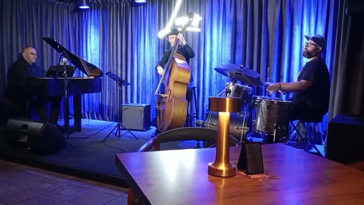 Giant Steps - (John Coltrane)