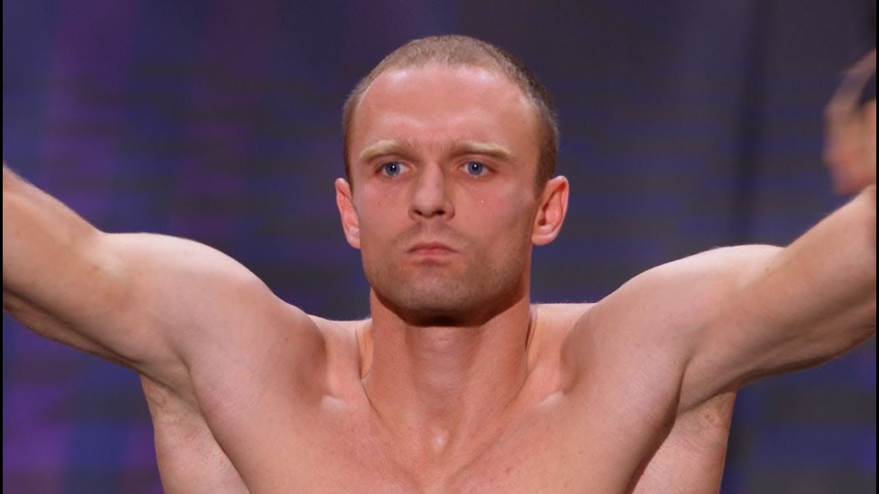 Artur Ciuchta, zobacz drogę do finału jednego z najlepszych akrobat&oacute;w w programie! [Mam Talent!]