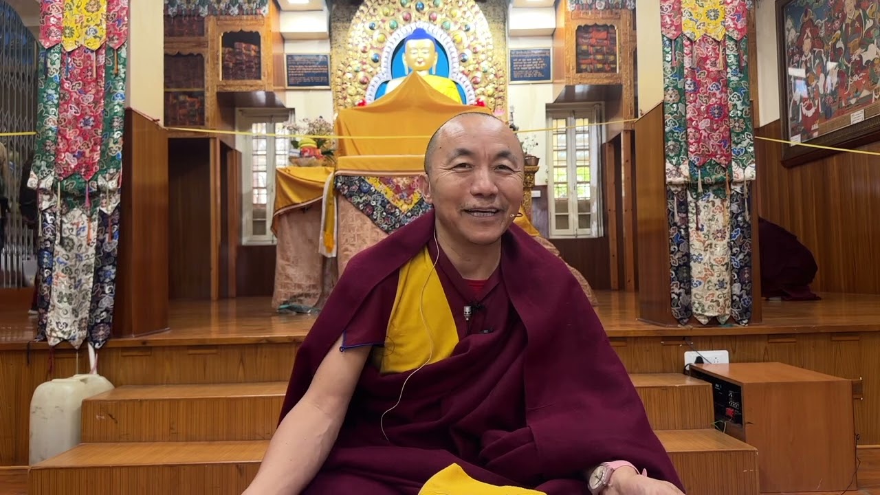 ཀུན་བཟང་བླ་མའི་ཞལ་ལུང། སྐྱབས་སུ་འགྲོ་བ་ལ་གསུམ་ཡོད་པ་ལས། གསུམ་པ་བསླབ་པ་དང་ཕན་ཡོན། ཤོག་གྲངས ༡༩༨།