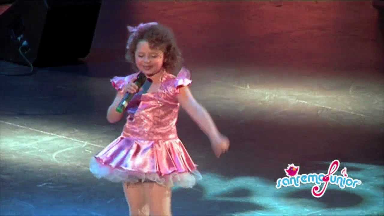 sanremoJunior 2010 - Maria Cristina Craciun (Romania) - Meraviglia di essere bambino