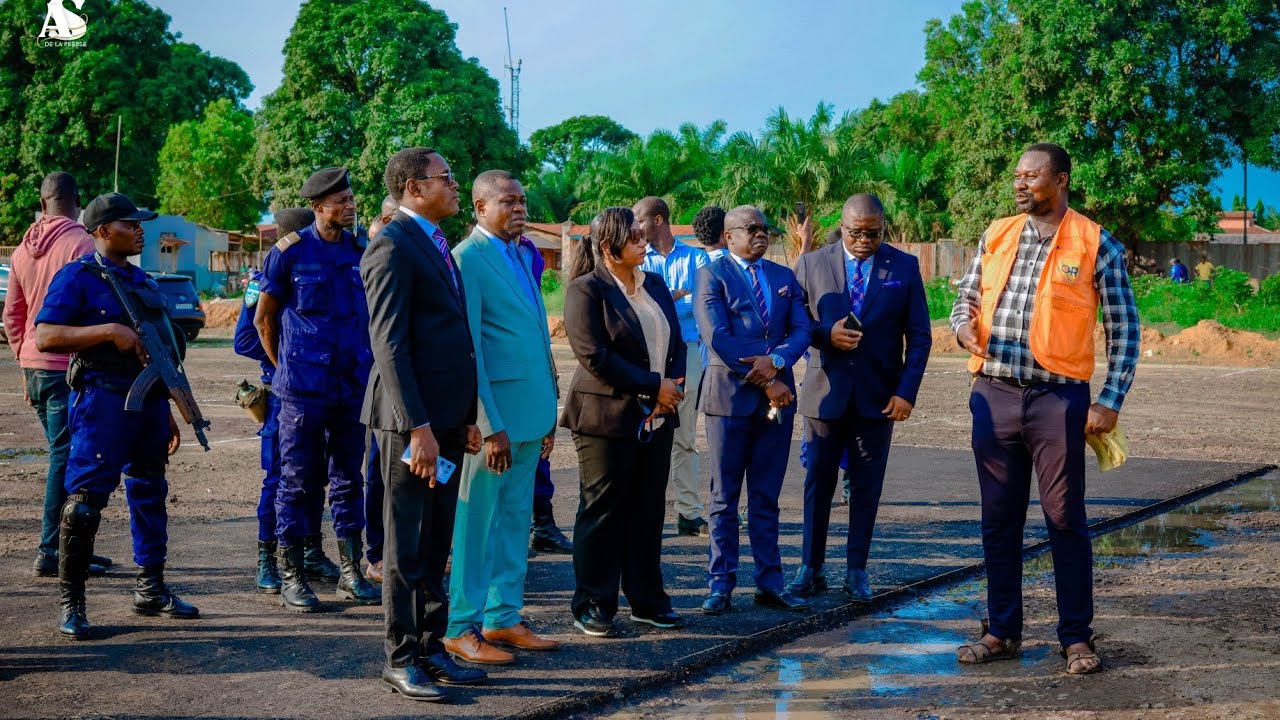 13e conférence des Gouverneurs à Bandundu : Hon. Me Claude Kumpel de nouveau sur terrain