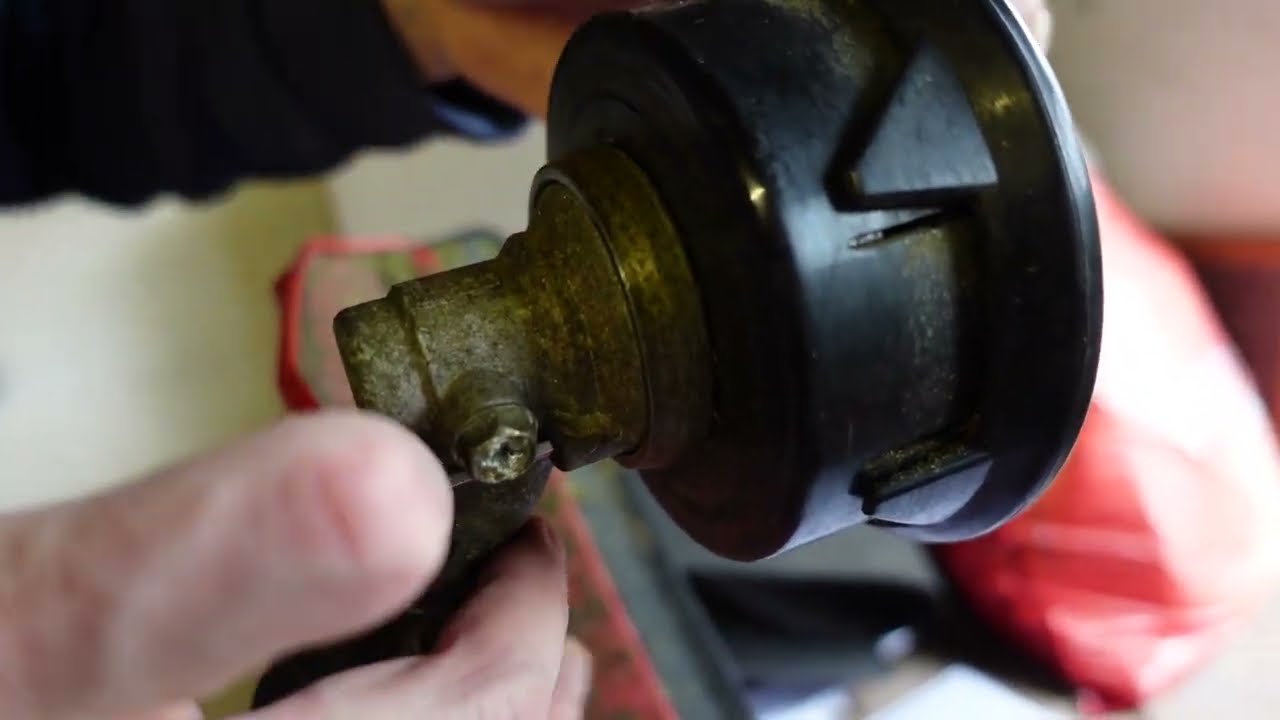 How to Change Maruyama Brush Cutter Trimmer Head to Blade