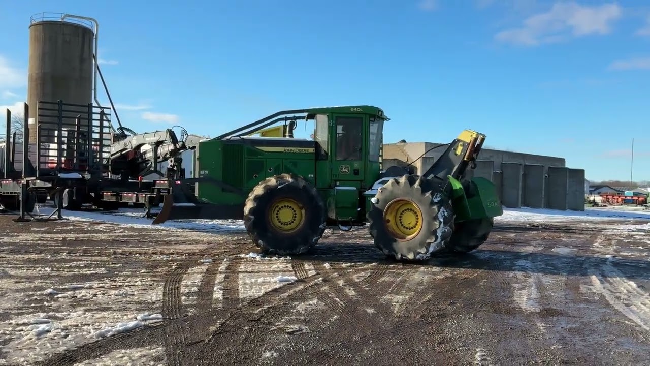Lot 367: 2018 John Deere 640L Cable Skidder