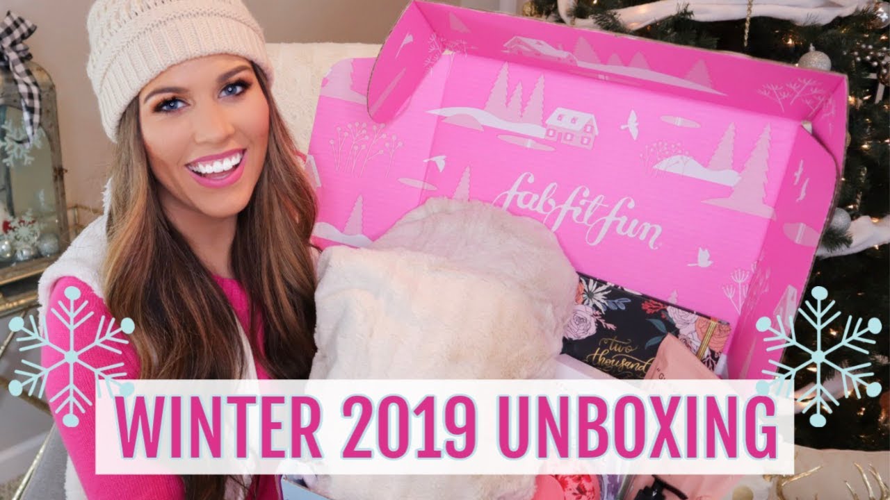 FABFITFUN WINTER 2019 UNBOXING | BEST BOX OF THE YEAR! | VLOGMAS 2019