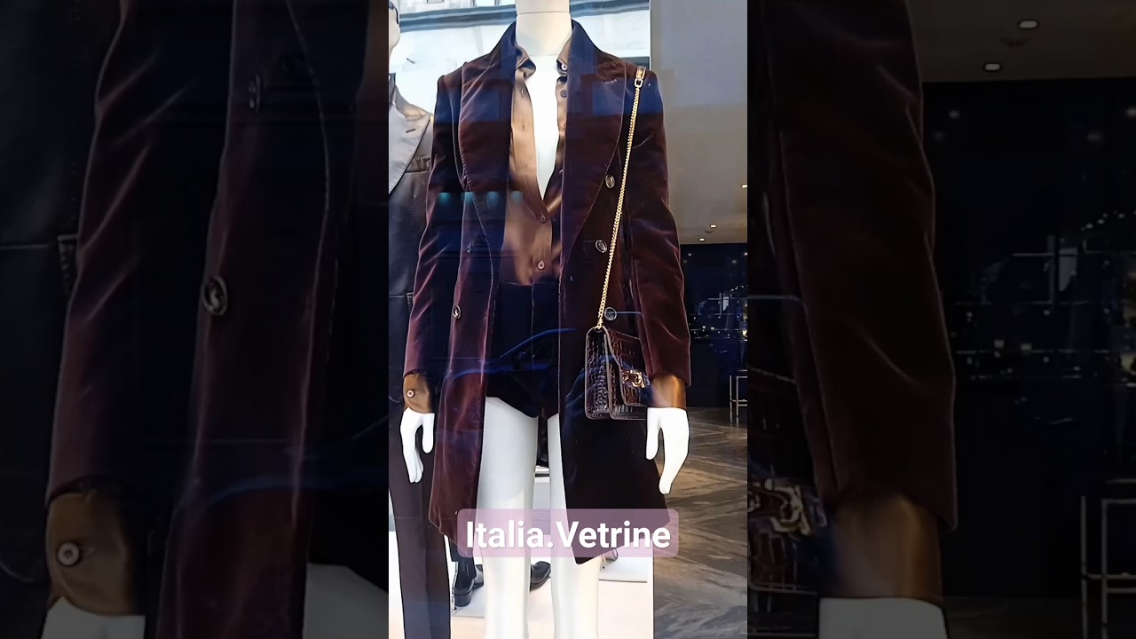 Italia.Vetrine. Italia style. Milano.Fashion. #streetstyle #italianstyle #moda