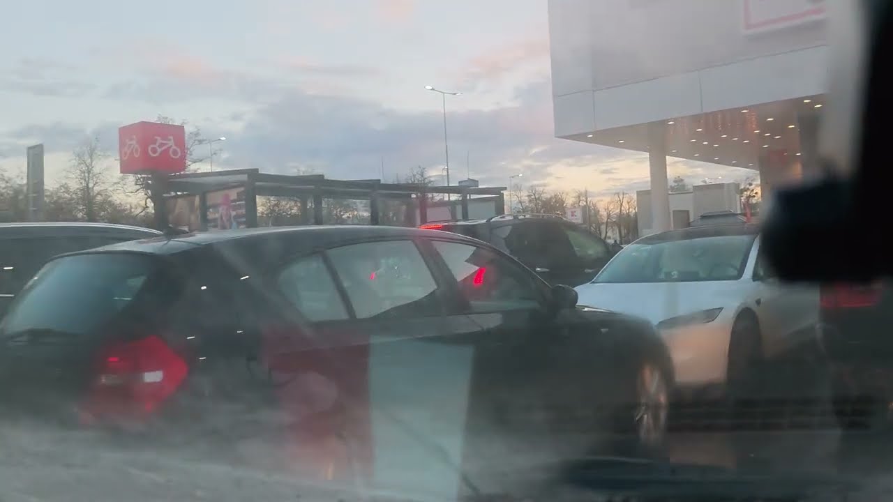 Wrocław, X15, 2026, Kaufland, jazda Długosza w kierunku Boya, Parking LIDL-a VID 20260223 171054