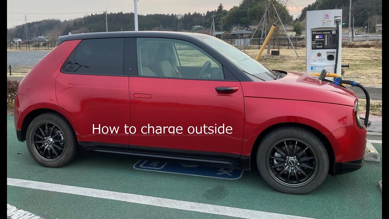 Honda e charge outside