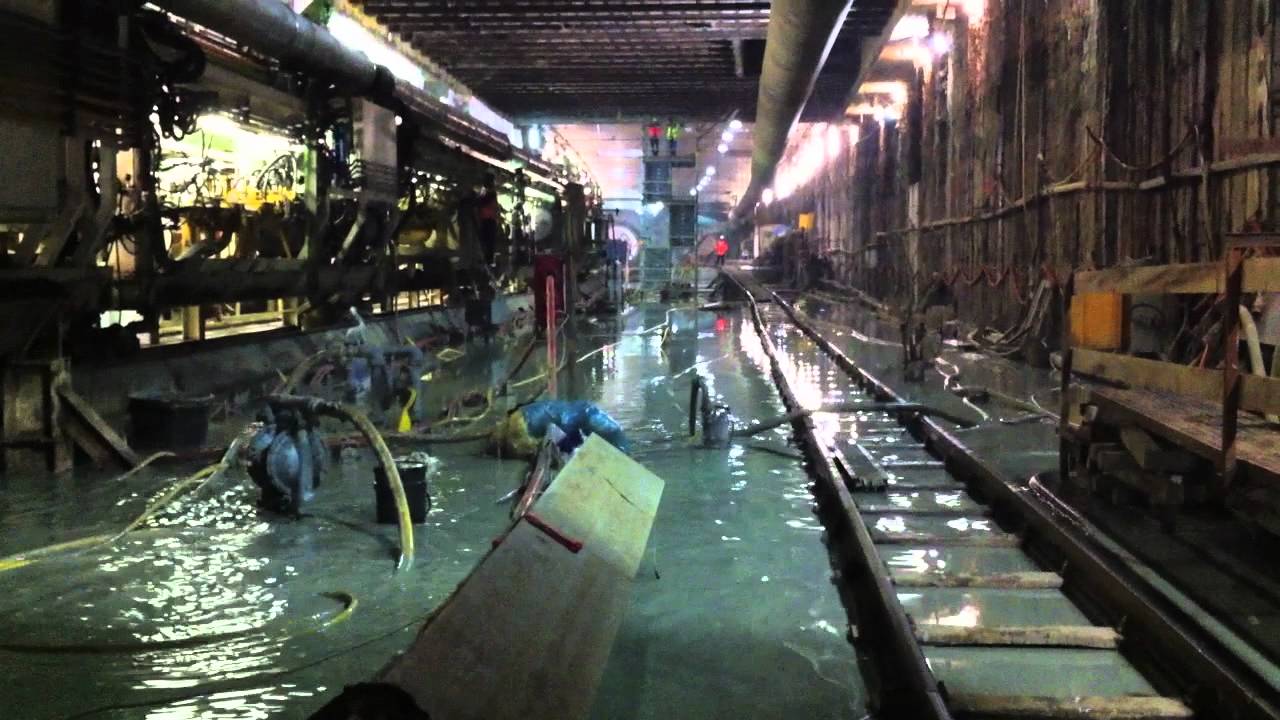 Boorspoeling lekkage boormachine Victoria bij Noord/Zuidlijn station Vijzelgracht