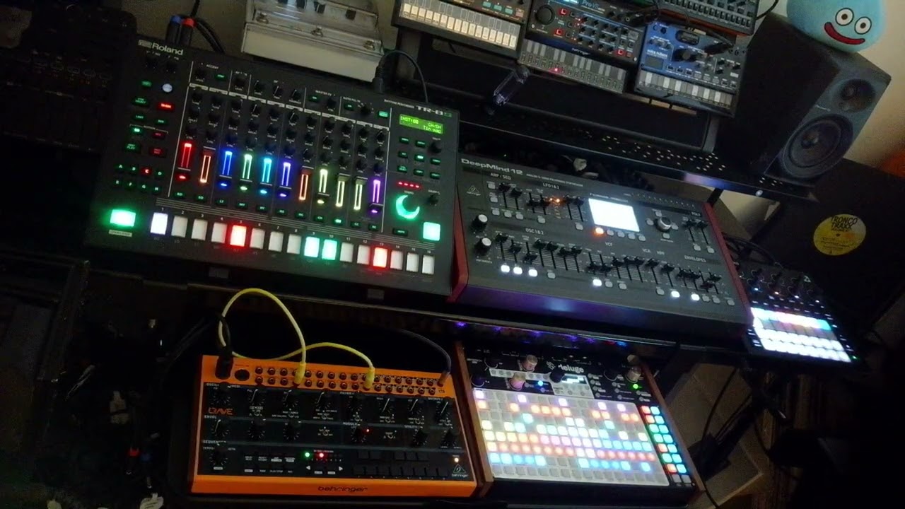 Dark & Crunchy Breaks - Novation Circuit Tracks, Behringer Pro-VS Mini, Crave, Roland TR-8s, Deluge)