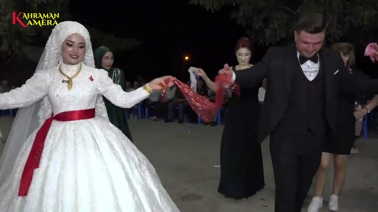 GELİNLE  DAMADA MAŞALLAH .KİLİS ÇALKAYA KÖYÜ EMİNE & BÜLENT ÇİFTLERİNİN DÜĞÜNÜ .KAHRAMAN KAMERA