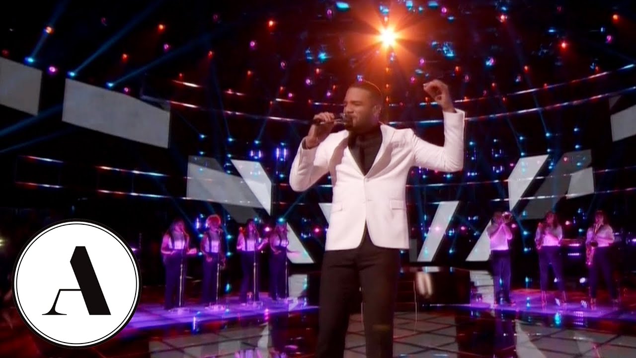 'The Voice' Lighting Designer Oscar Dominguez -­ Variety Artisans