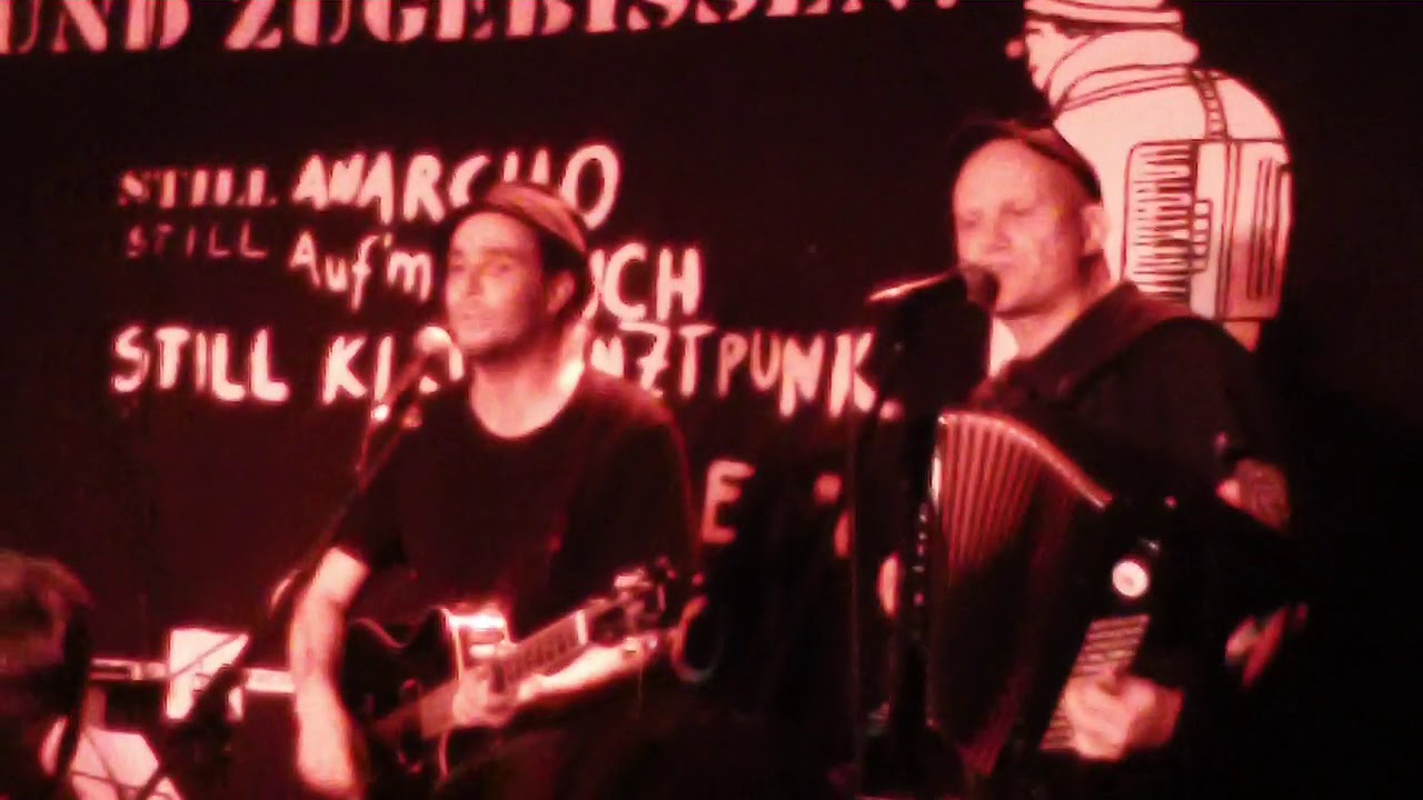 Konny Kleinkunstpunk & Yok (Acoustic Anarcho Punk Berlin) - Desillusioniert (Yok) @ Nürnberg 2020
