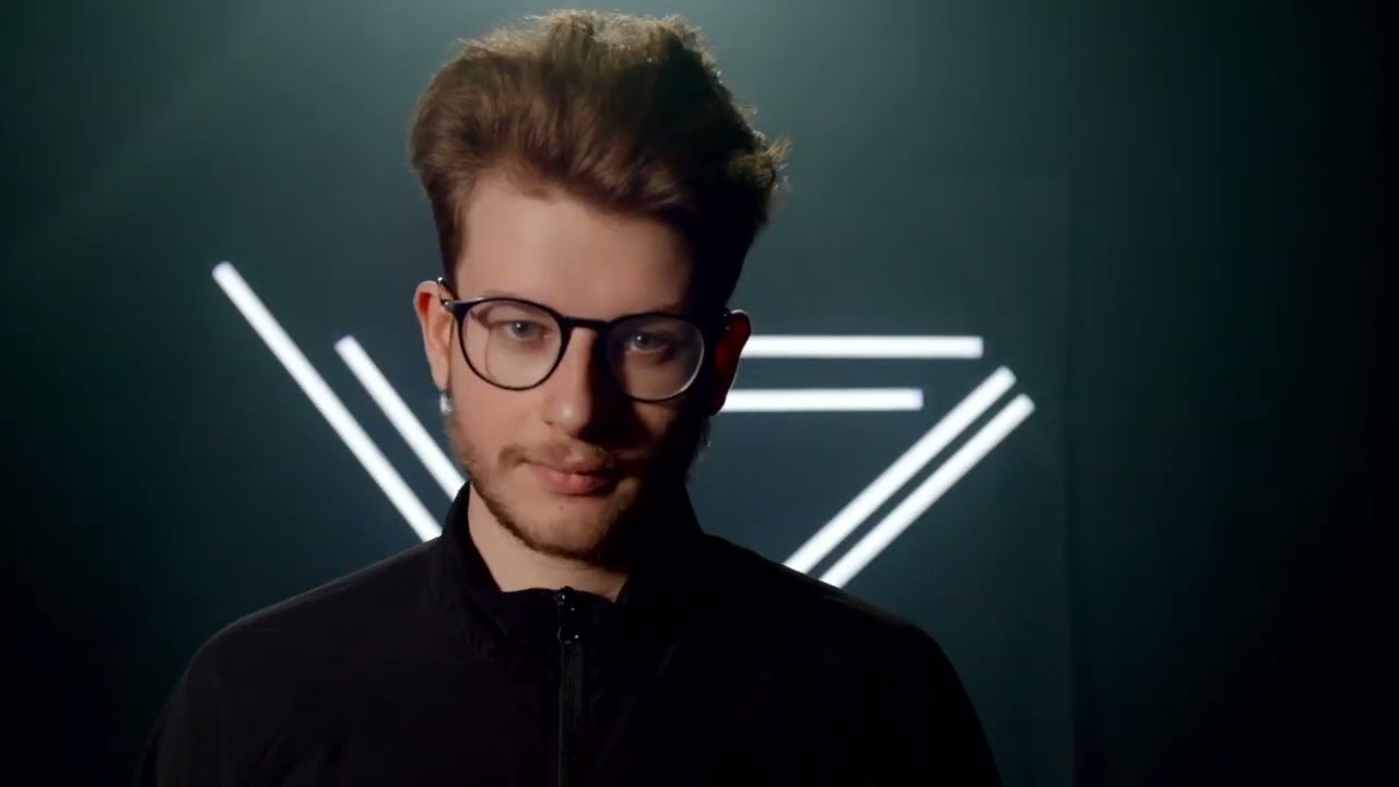 Axozer FACE REVEAL. KOI