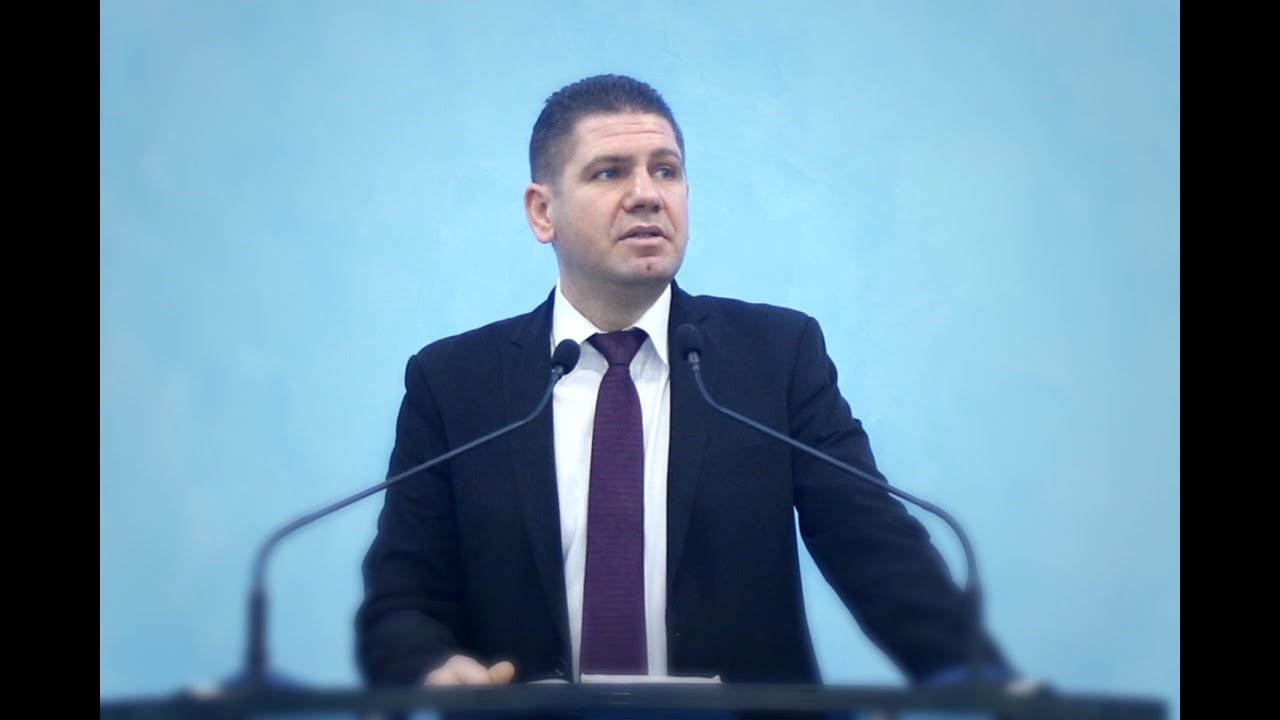 Marius Livanu - Reactii la nasterea Domnului Isus.