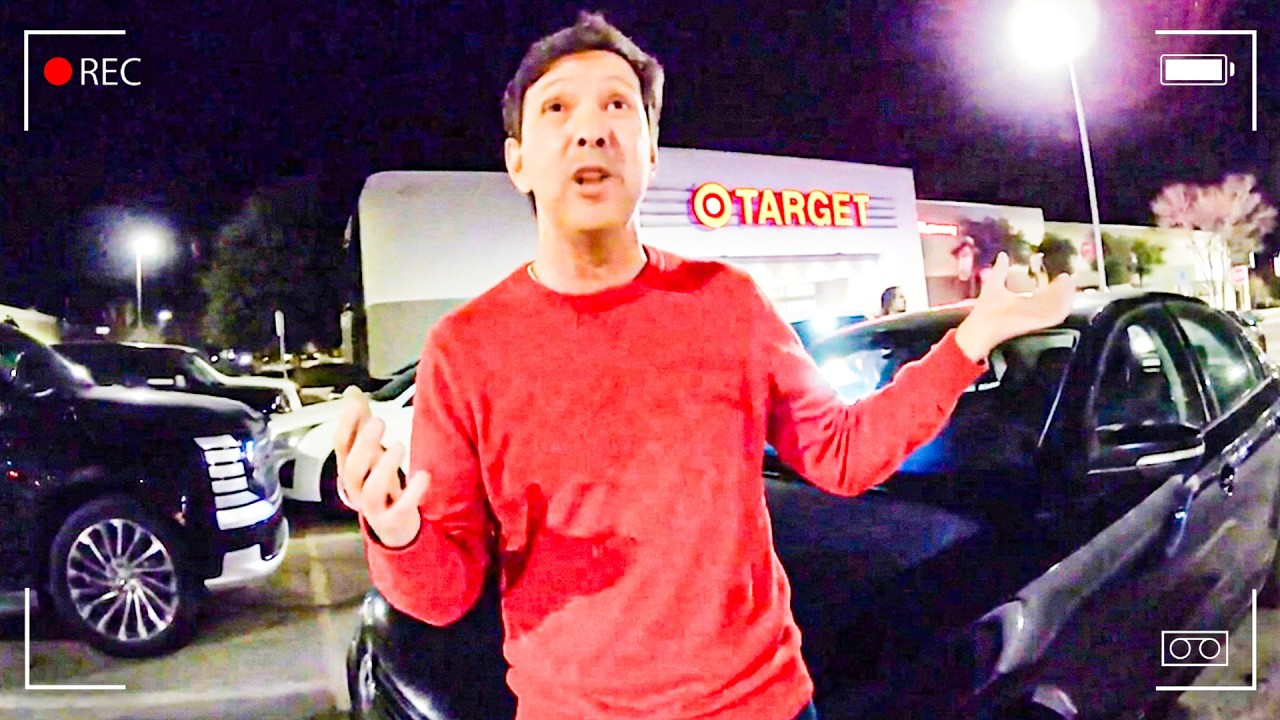 Камеры наблюдения засняли, как окружной прокурор снимал девочек в Target