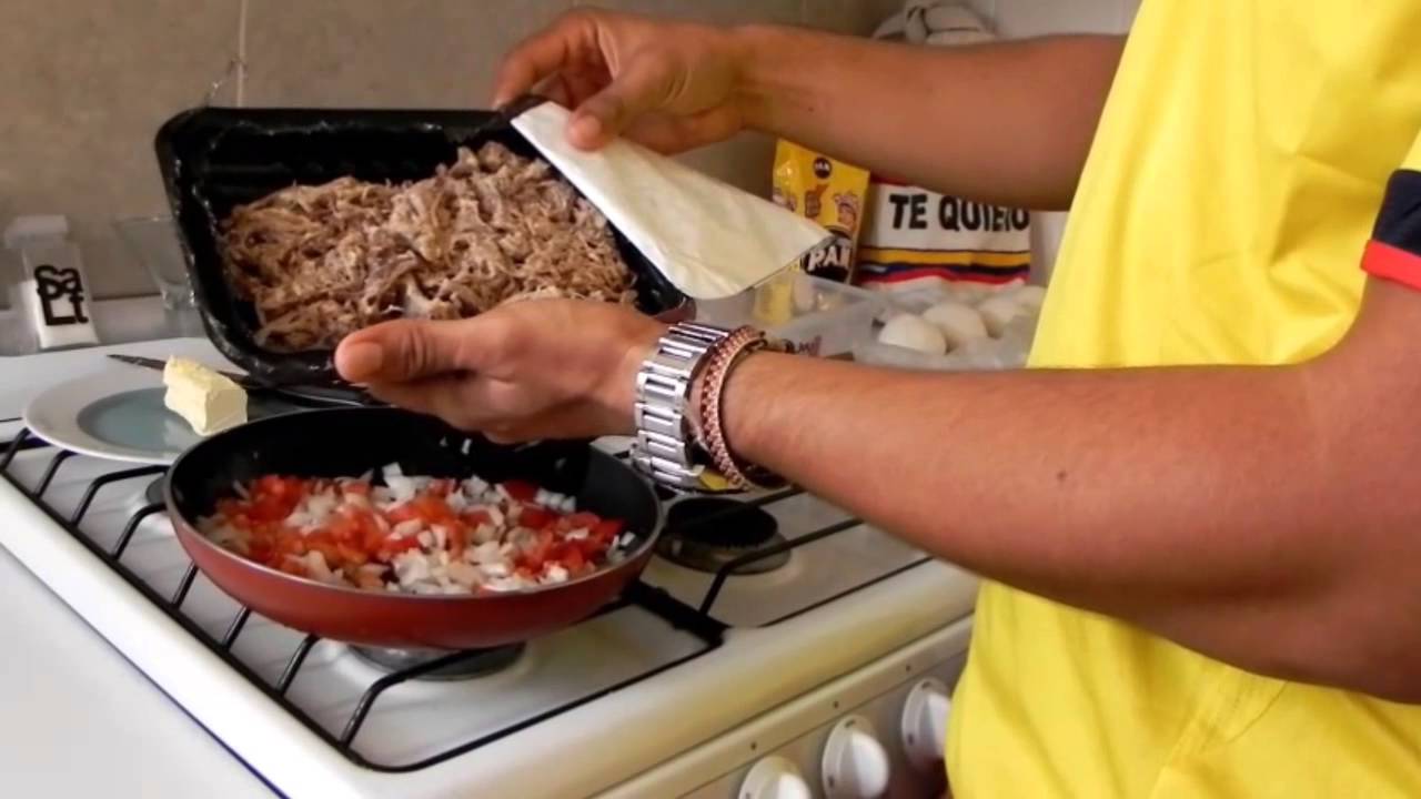 13 pasos para hacer una deliciosa Arepa rellena COLOMBIANA