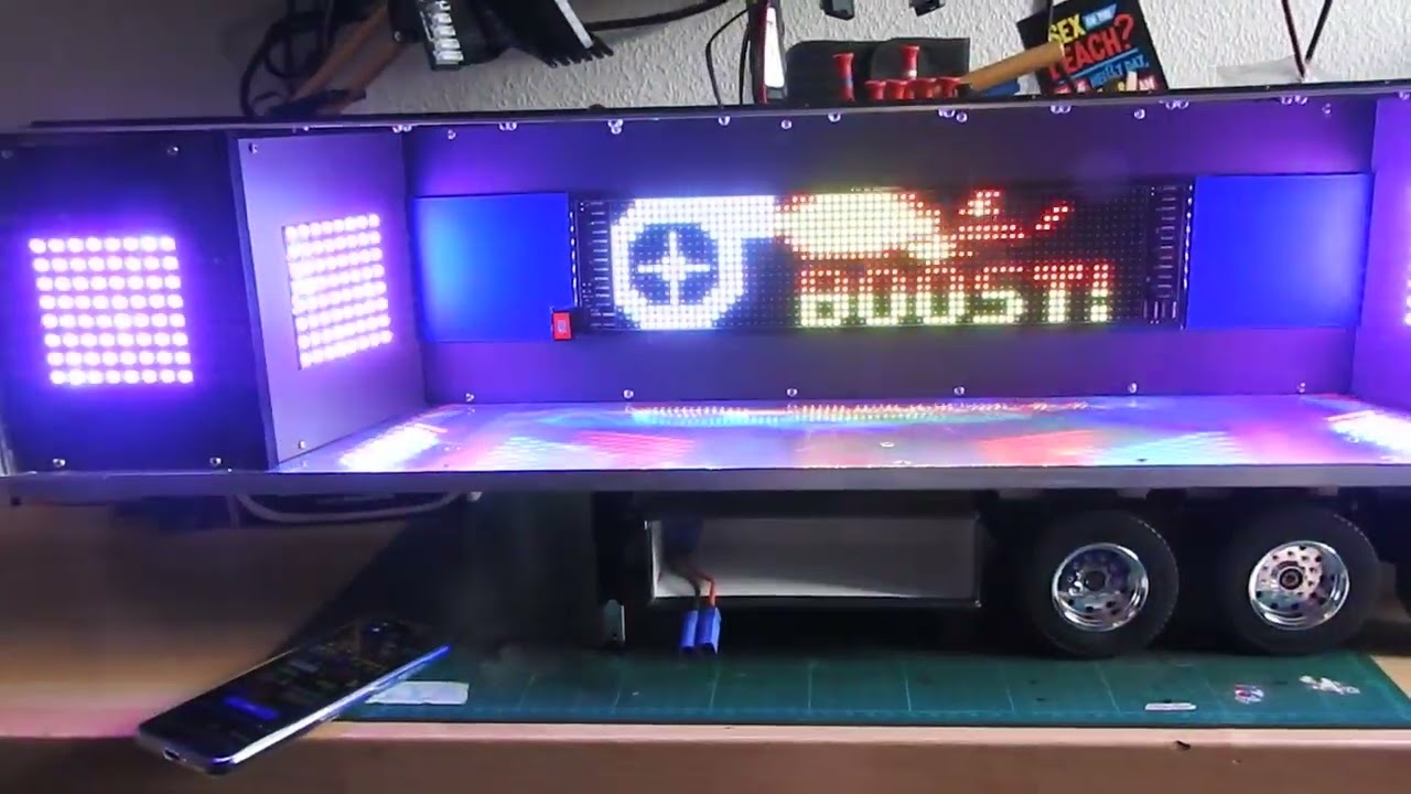 Tamiya Scania 770s Hauler / Carson Kofferauflieger - Musik Express / Lauflicht 2